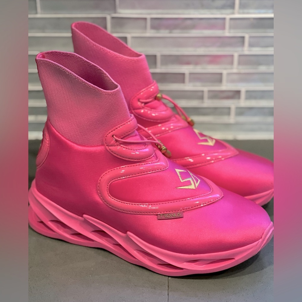 Tronus Women’s Hightop Sneakers